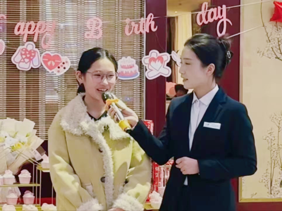 人生第一次，主持夢(mèng)的初次綻放