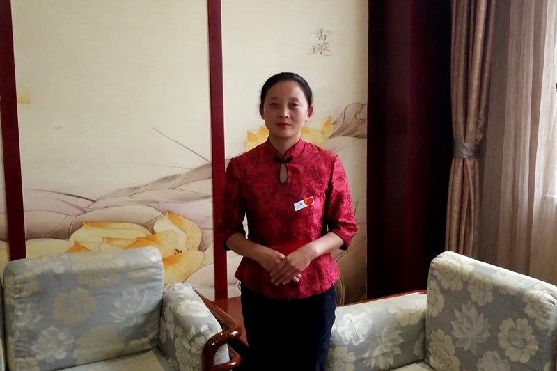 致敬，我親愛(ài)的同事——記迪尼斯伊川店客房員工陳華麗